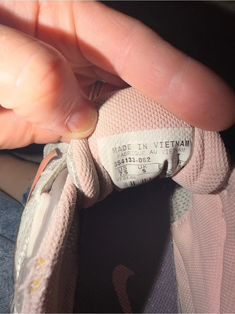 Nike Women’s White and Peach-Accent Athletic Sneakers